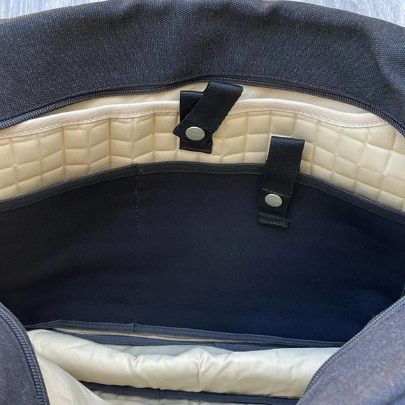 Qwstion Duffle/Backpack Combo Bag, with Flogging Molly Band Logo - Picture 5 of 7